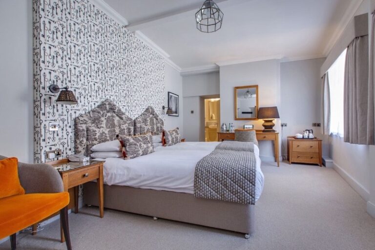 4 p1drtvof0rvdh1g76diqvbfov54 768x512