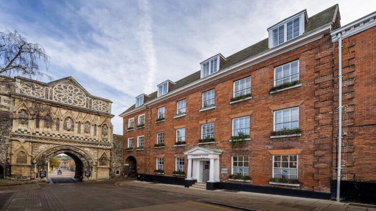 hansellexterior 1 768x431