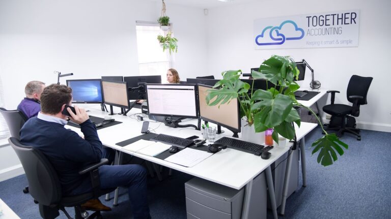 img togetheraccounting1132office 768x431