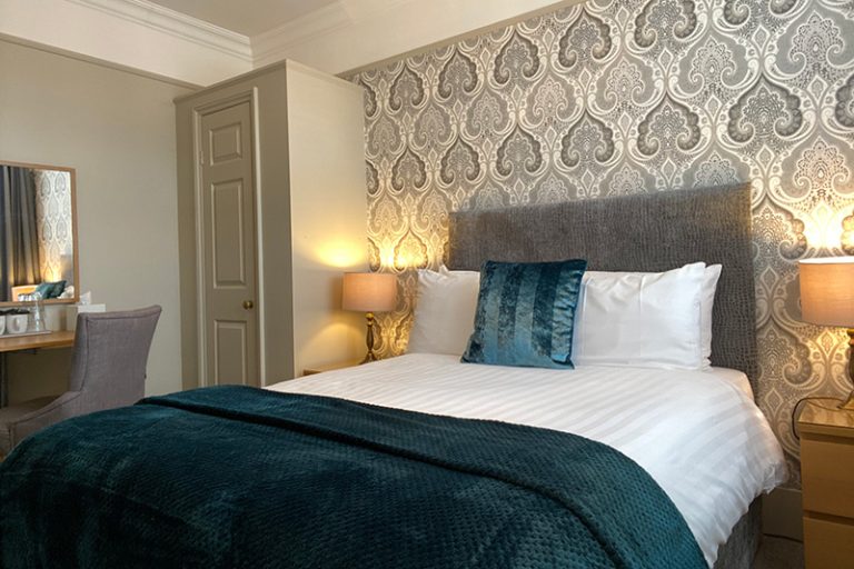 book double room in cromer 768x512