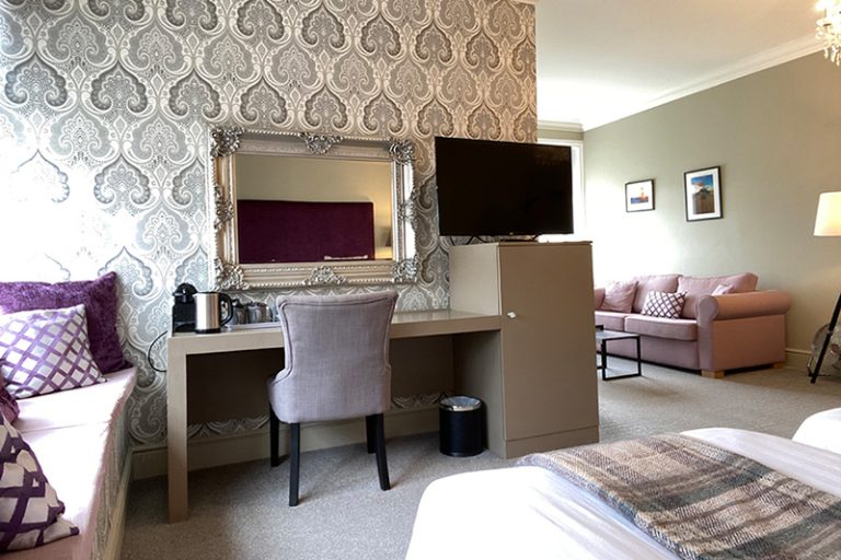 book hotel suite in cromer 2 768x512
