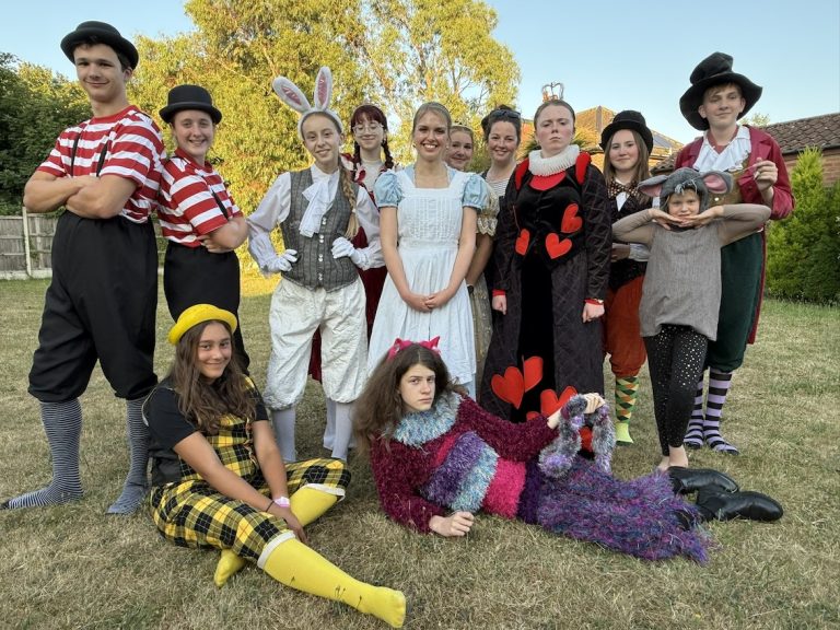1 Alice cast 768x576