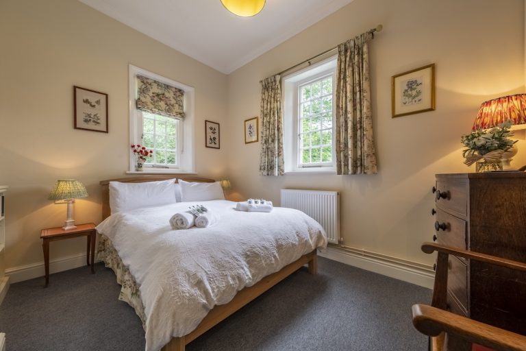 Bedroom Gate Lodge 768x512