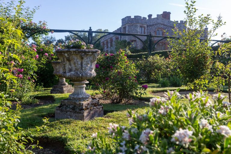 manningtonurn 768x512