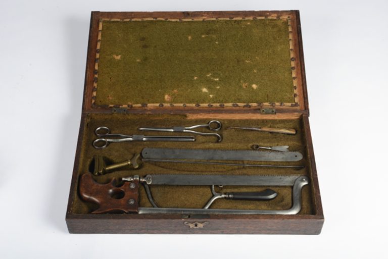 Surgeons Kit Small 768x513