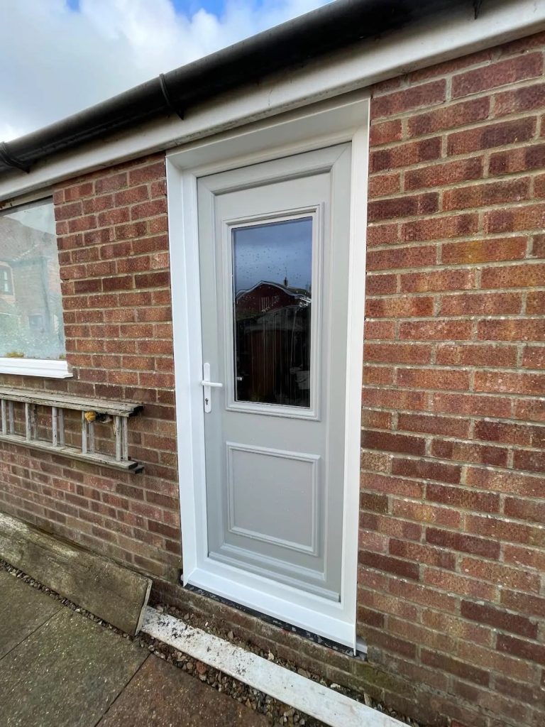 side hinged door norwich white agate 768x1024